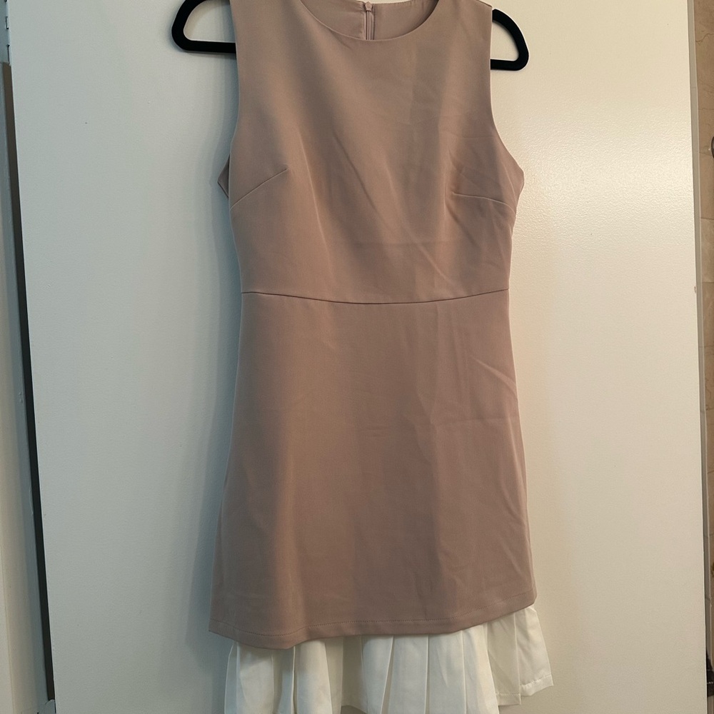 Commense Cream and White Dress NWT